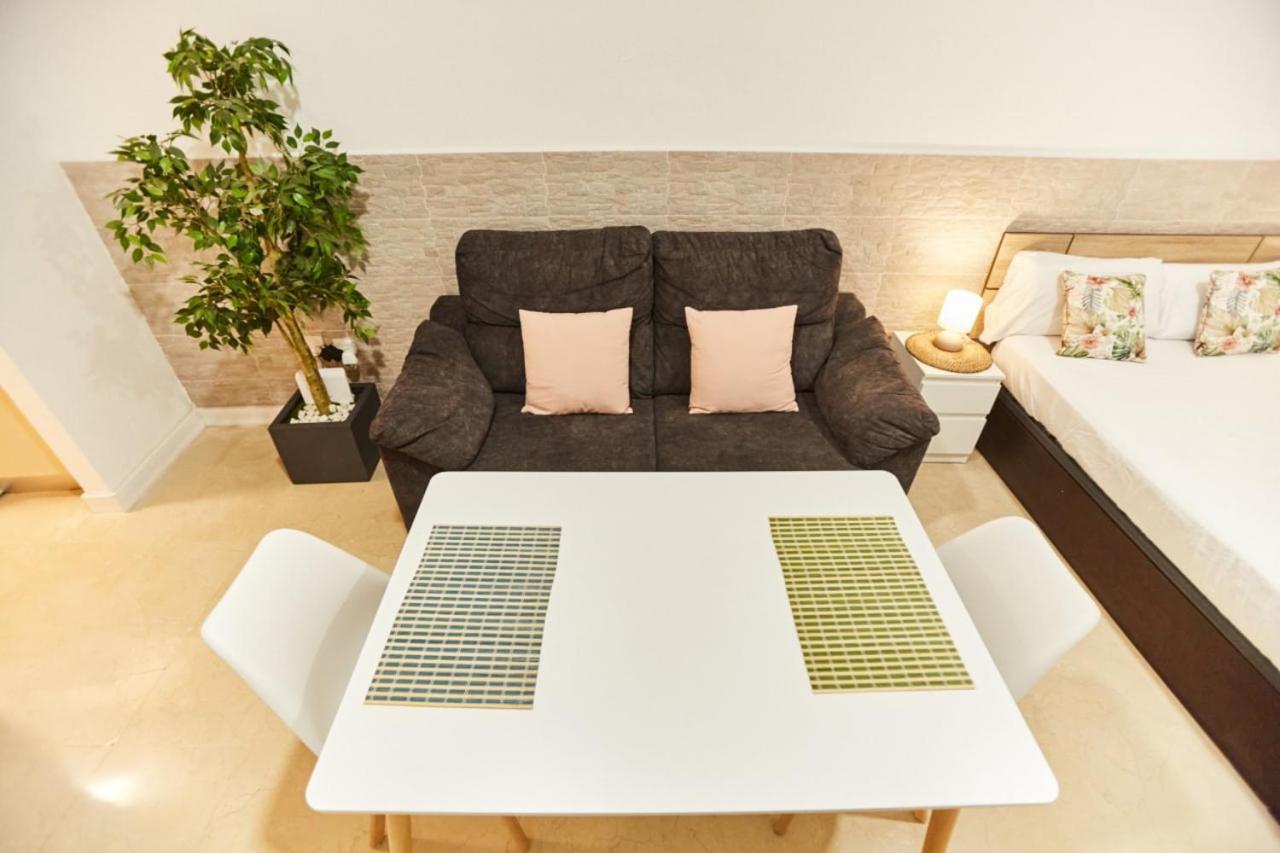 Charming House - Calm And Comfort In The Center Sevilla Eksteriør billede