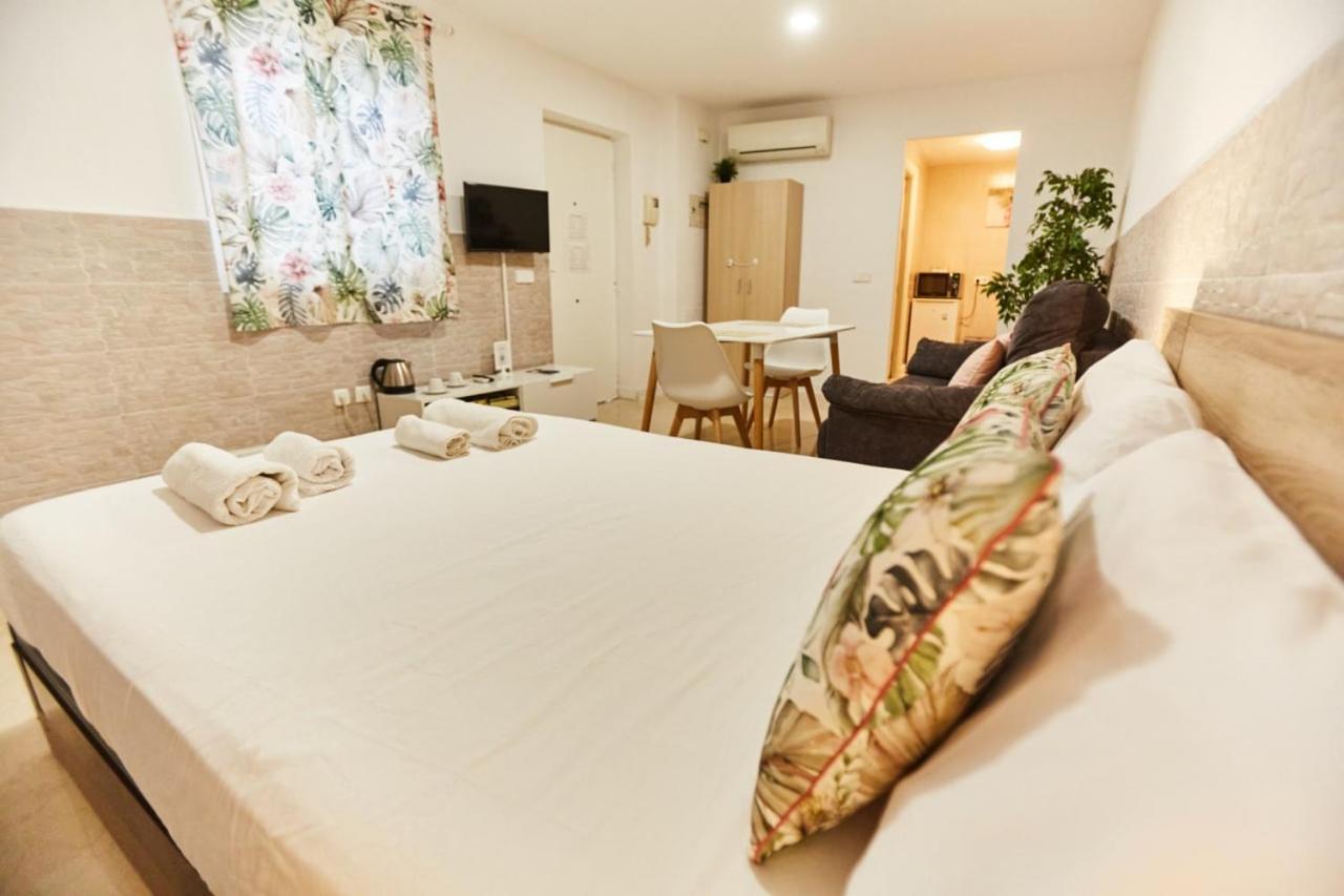 Charming House - Calm And Comfort In The Center Sevilla Eksteriør billede