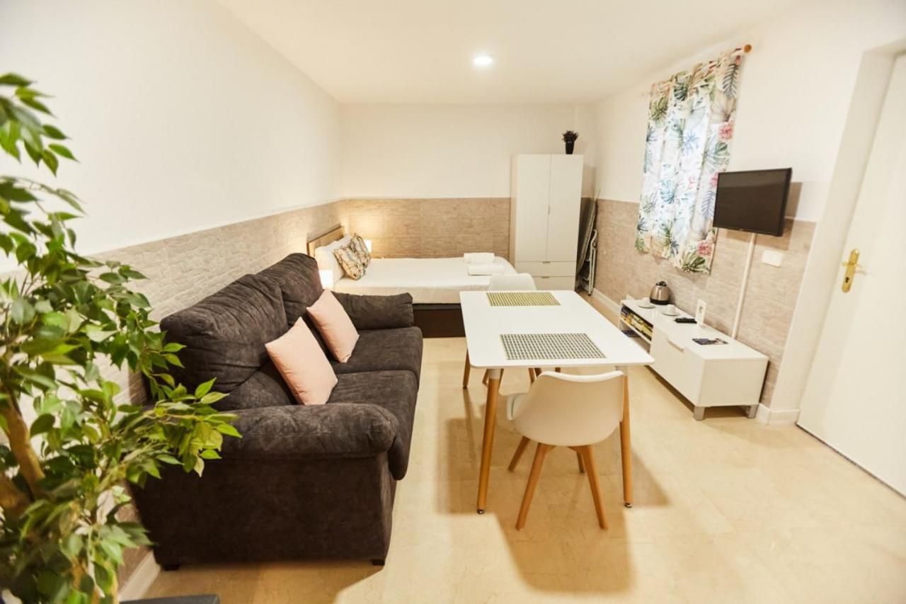 Charming House - Calm And Comfort In The Center Sevilla Eksteriør billede